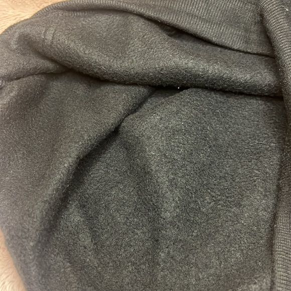 FRIENDS TV SHOW SWEATER HOODIE - Picture 5 of 5